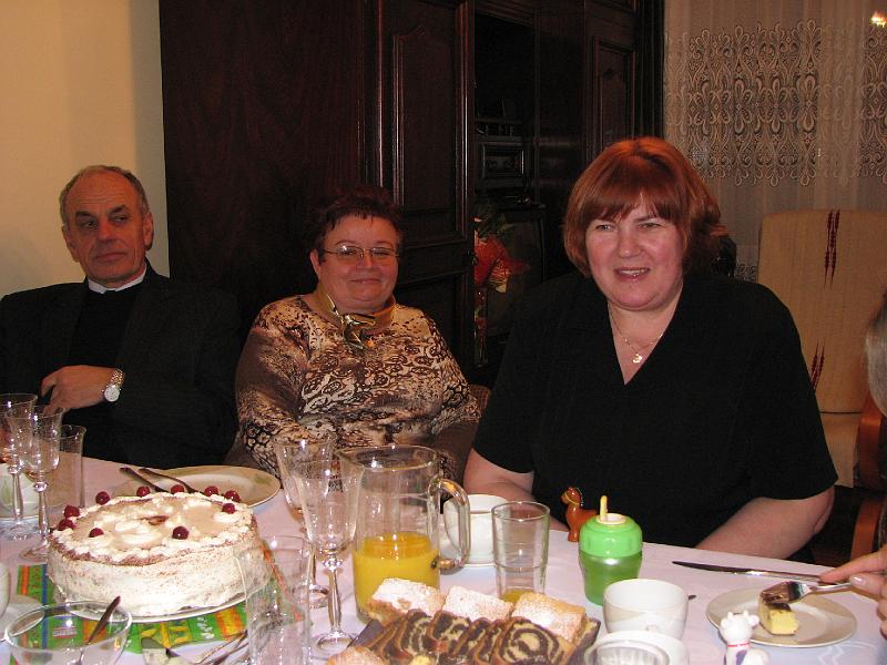 Foto  2008-03-29 19-47-13.jpg - Dziadkowie... na urodzinach mamy....
