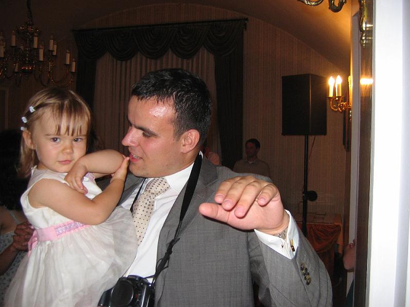 2008-08-16 21-09-40.jpg - z tatuśkiem też troszkę tańczyłam